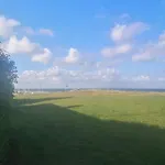 Minihus Til Havn, Strand, Vand Og By I *