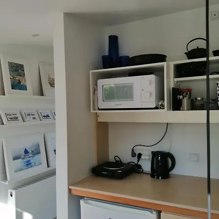 度假居 Minihus Til Havn, Strand, Vand Og By I *